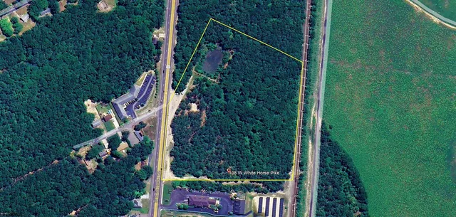 a view of an outdoor space