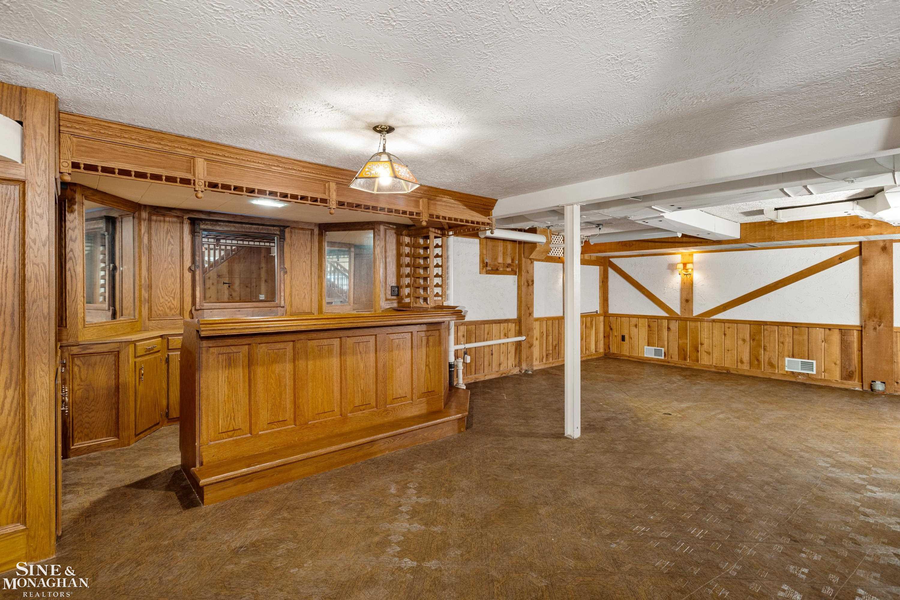 1380 Oxford Road Grosse Pointe, MI 48236 - Photo 37 of 59 50143576-38fae05e-d0b4-4df5-b1d9-ba54423c84a3.JPG