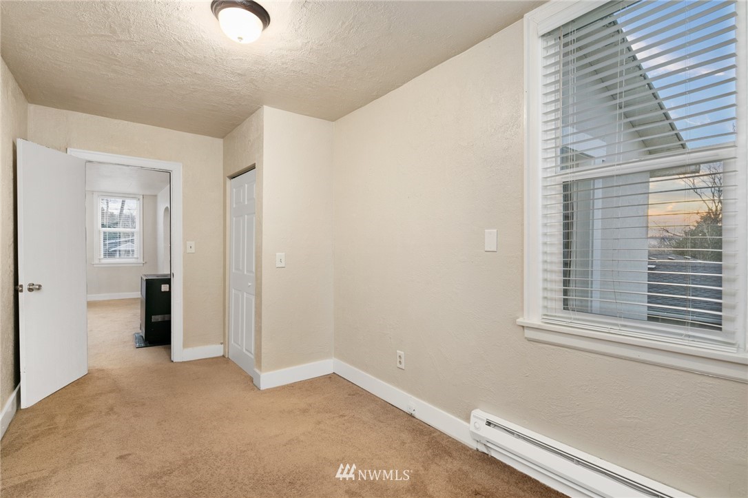 222 South 15th Street Renton, WA 98055 - Photo 10 of 34 a view of a room that has a window in it