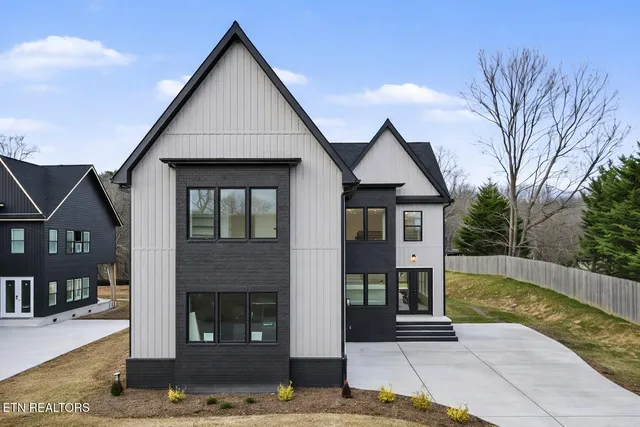 $699,999 | 1904 Amherst Road, Knoxville, TN 37909