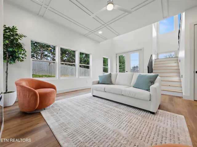 $699,999 | 1904 Amherst Road, Knoxville, TN 37909