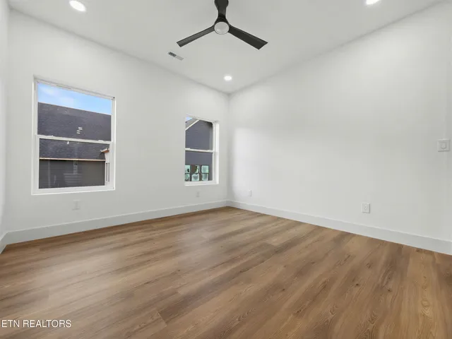 $699,999 | 1904 Amherst Road, Knoxville, TN 37909