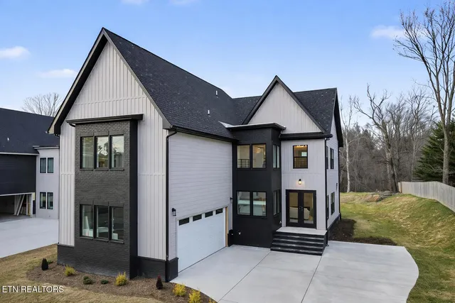 $699,999 | 1904 Amherst Road, Knoxville, TN 37909