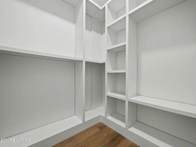 $699,999 | 1904 Amherst Road, Knoxville, TN 37909