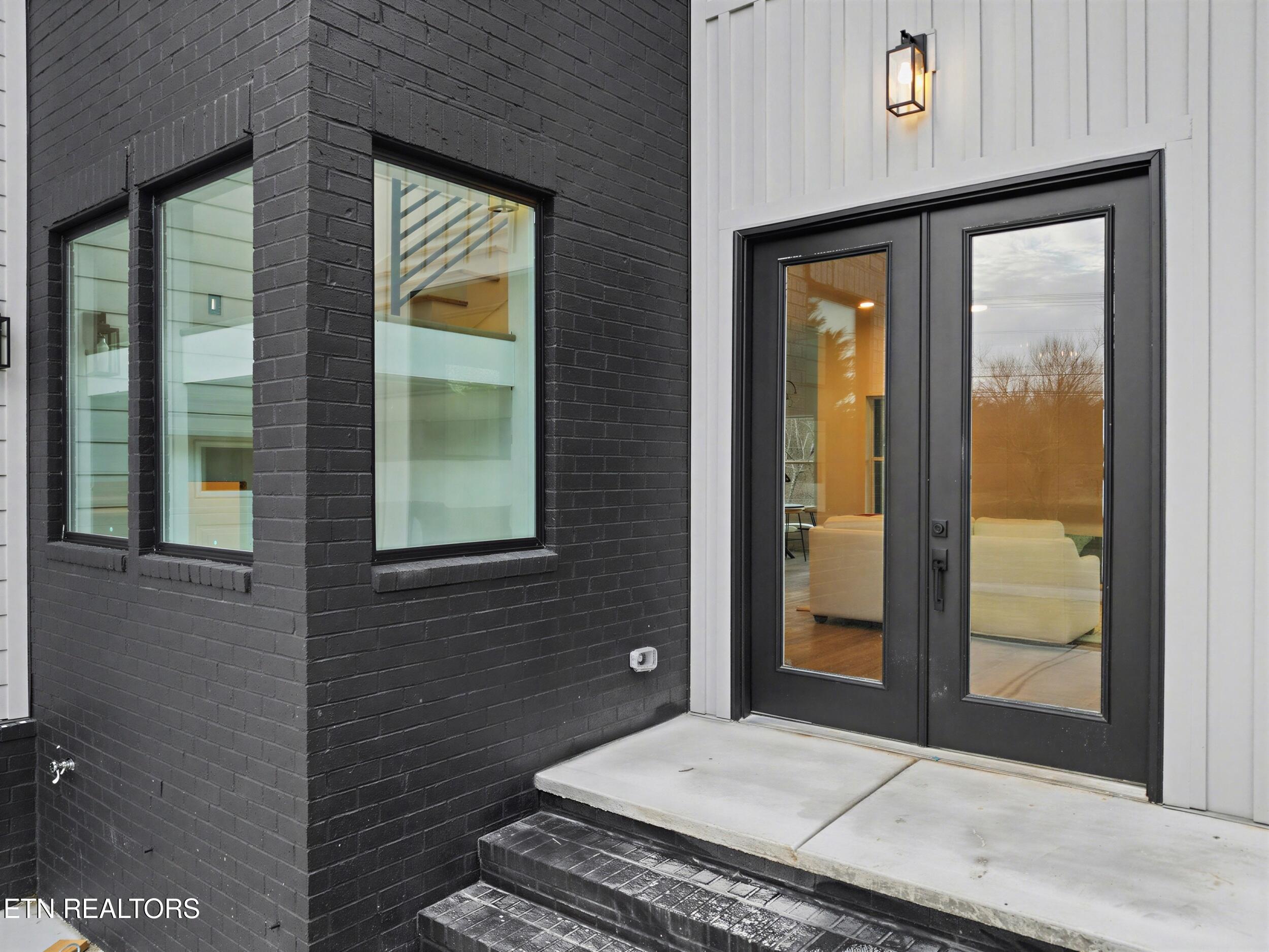 1904 Amherst Road Knoxville, TN 37909 - Photo 3 of 50 3_47