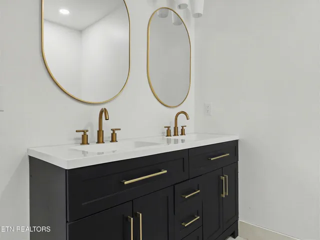 $699,999 | 1904 Amherst Road, Knoxville, TN 37909