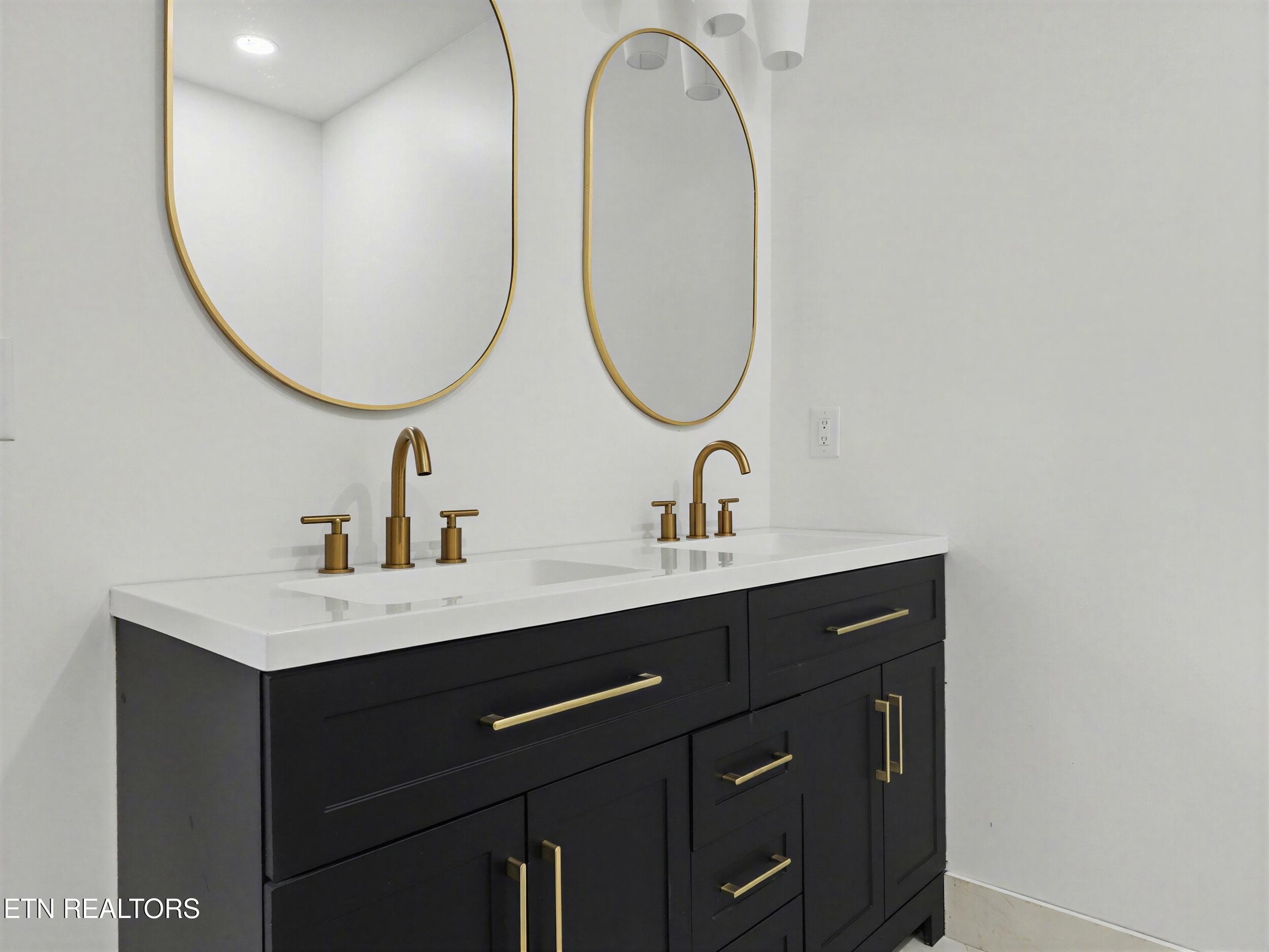 1904 Amherst Road Knoxville, TN 37909 - Photo 31 of 50 45_44