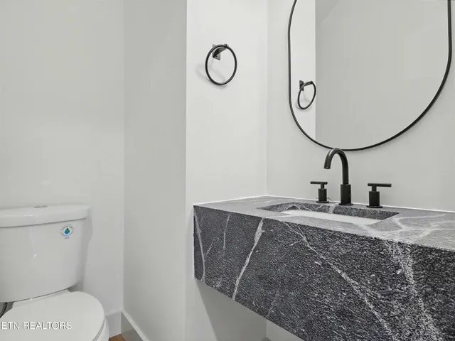 $699,999 | 1904 Amherst Road, Knoxville, TN 37909