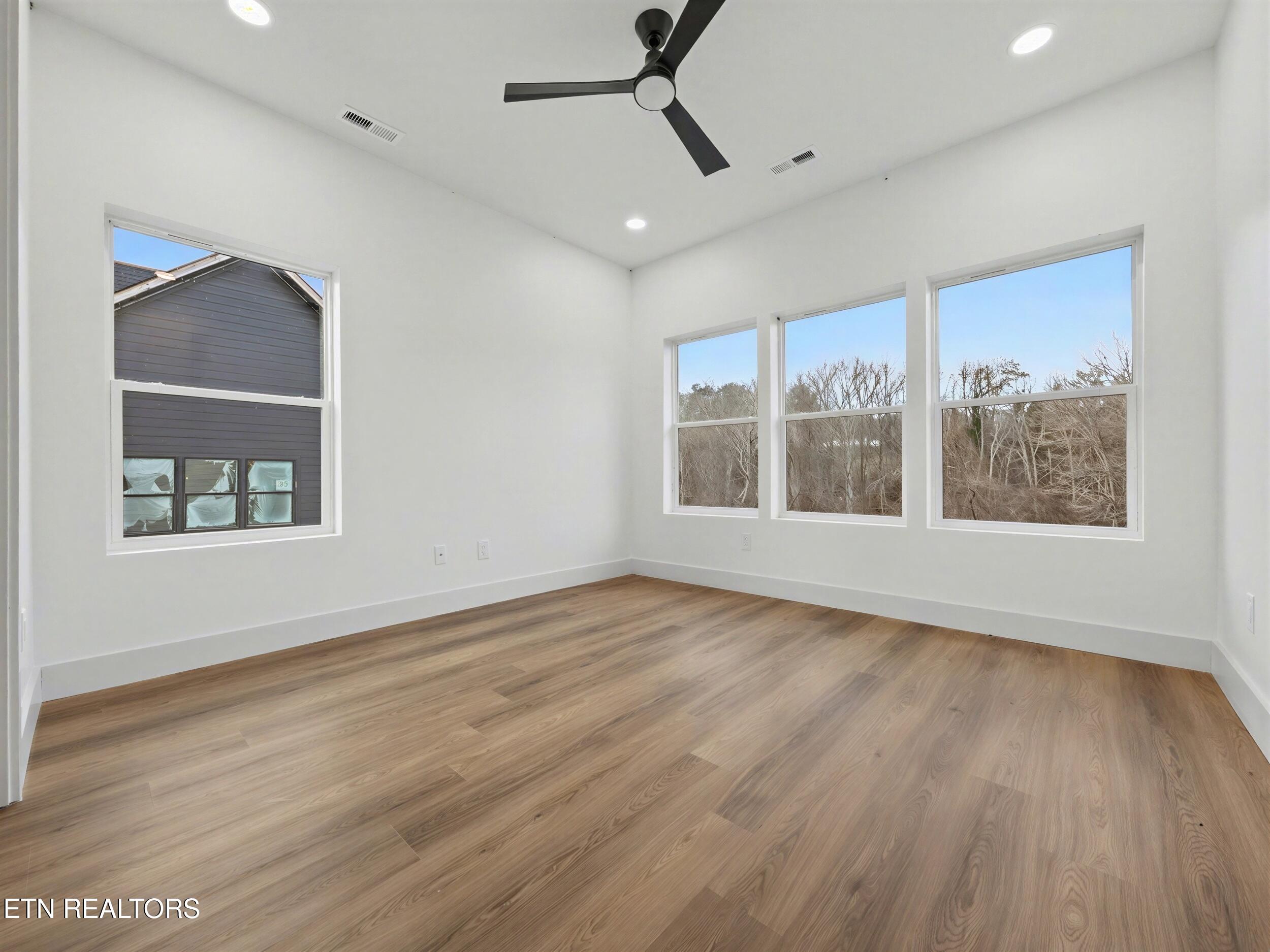 1904 Amherst Road Knoxville, TN 37909 - Photo 36 of 50 25_19