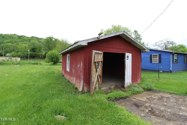 $85,000 | 301 Rose Hill Drive, Rose Hill, VA 24281