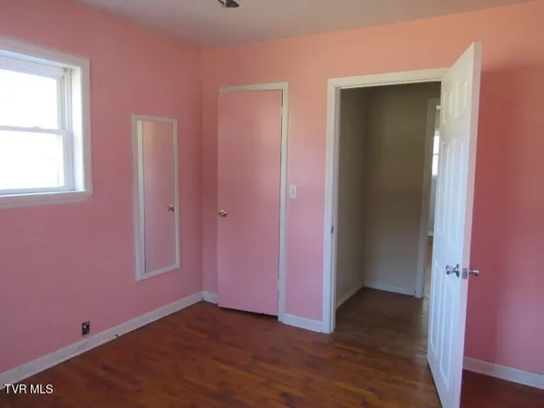 $75,000 | 301 Rose Hill Drive, Rose Hill, VA 24281
