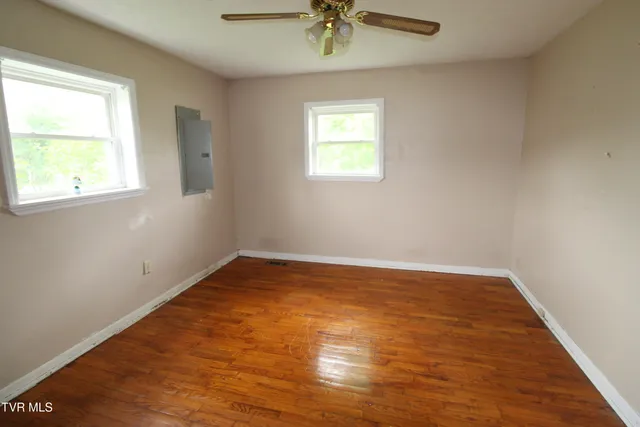 $85,000 | 301 Rose Hill Drive, Rose Hill, VA 24281