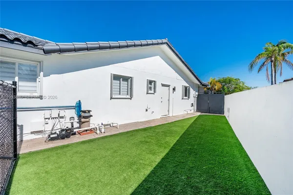 $5,200 | 1820 Southwest 140th Place, Miami, FL 33175