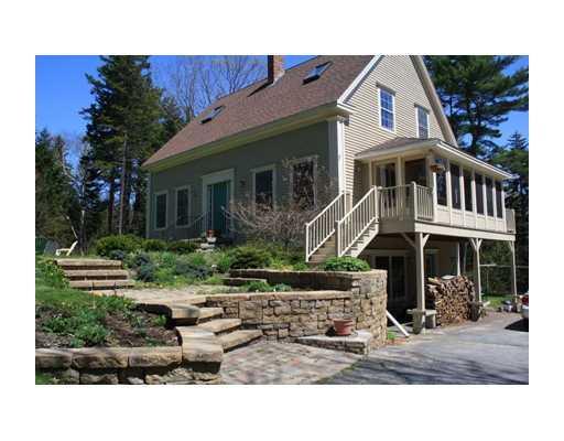 12 Oakridge Road Brunswick, ME 04011 - Photo 3 of 25 Exterior Front.