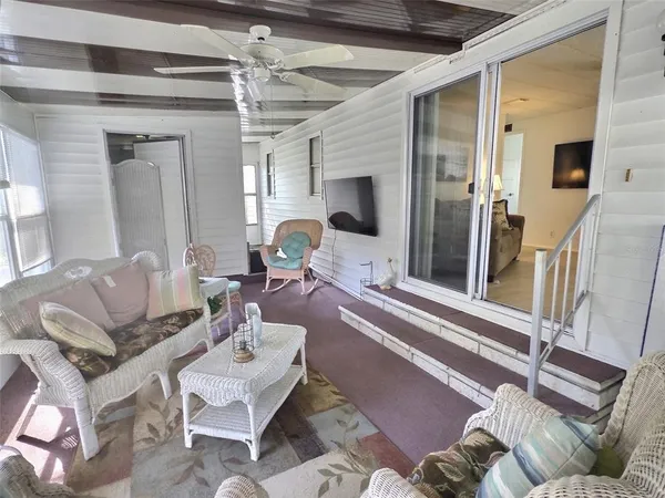 $2,800 | 46 Palm Forest Drive, Largo, FL 33770