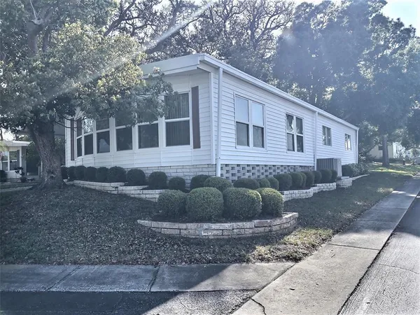 $2,800 | 46 Palm Forest Drive, Largo, FL 33770