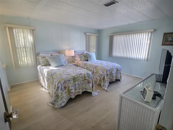 $2,800 | 46 Palm Forest Drive, Largo, FL 33770