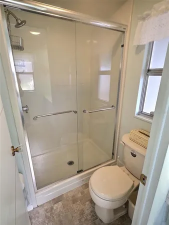 $2,800 | 46 Palm Forest Drive, Largo, FL 33770