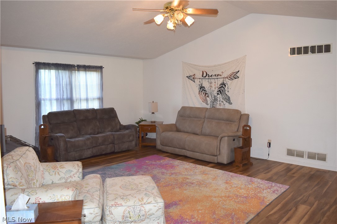 4777 Waterloo Road Atwater, OH 44201 - Photo 4 of 40