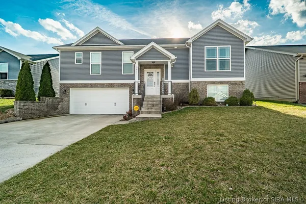 $334,900 | 9011 Woodford Drive, Charlestown, IN 47111