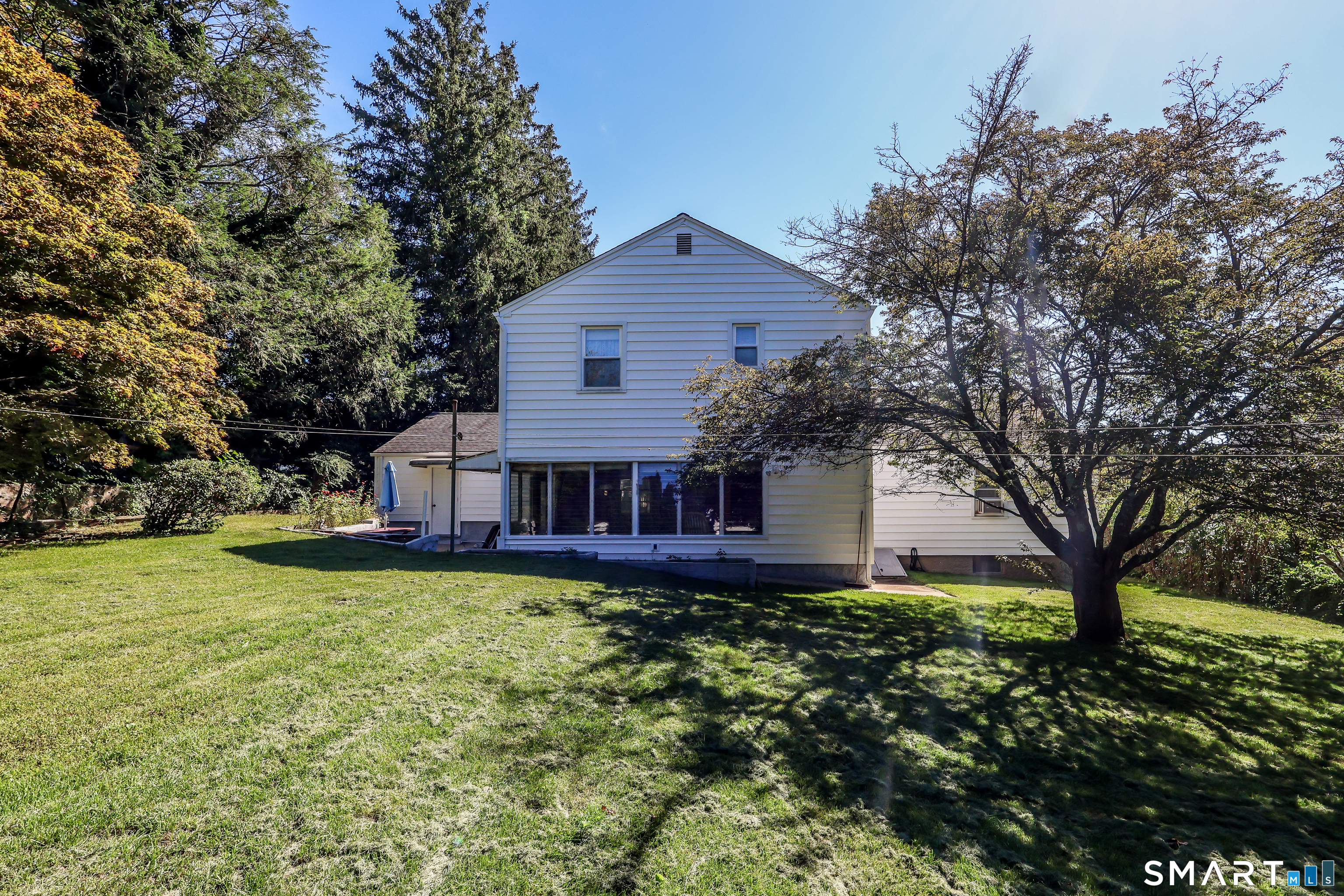 124 Chestnut Hill Road Trumbull, CT 06611 - Photo 32 of 38 Gallery Image 32