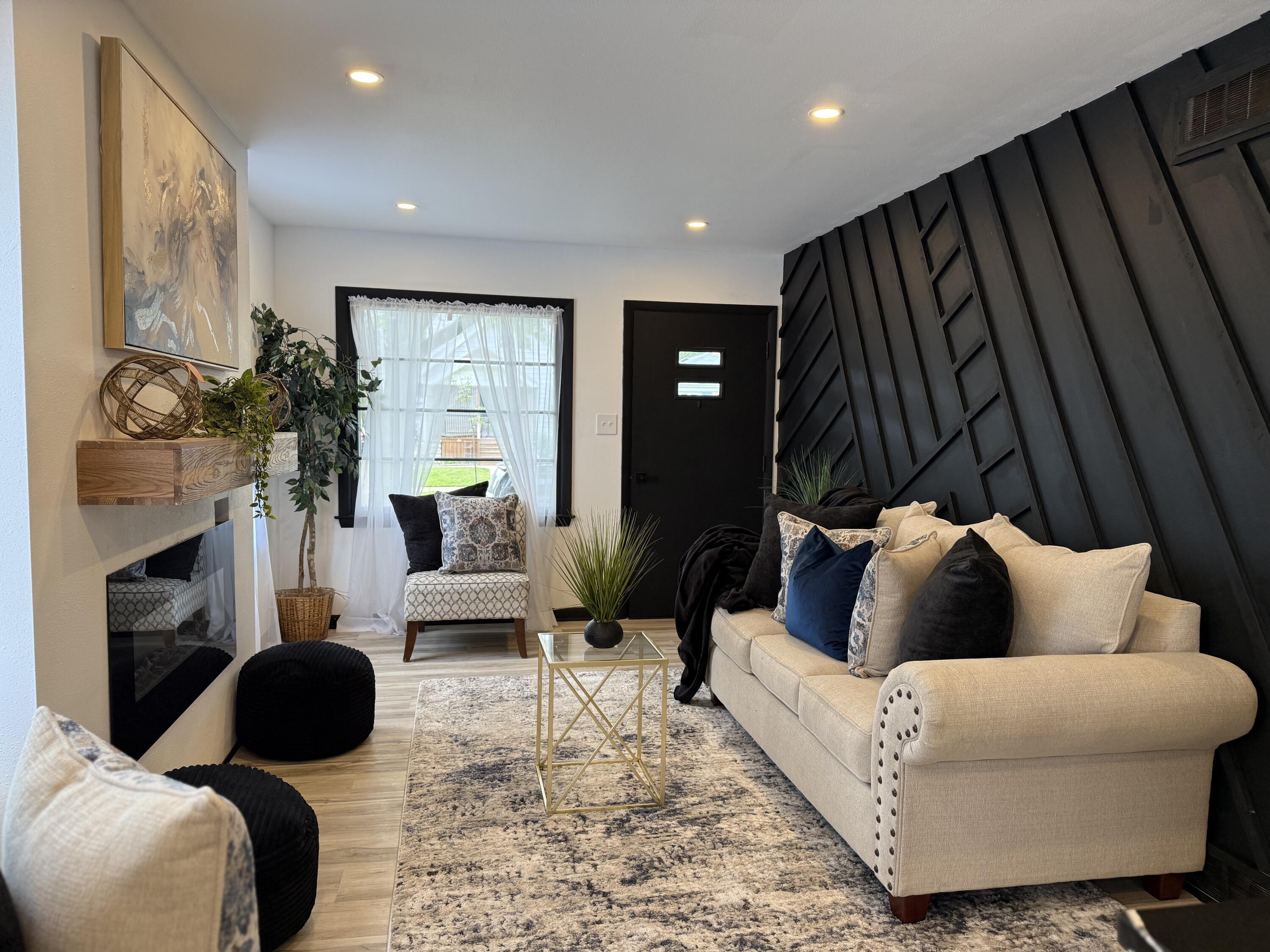 456 South 74th Street Milwaukee, WI 53214 - Photo 5 of 27 LIVING ROOM