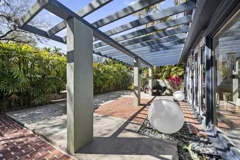 $550,000 | 1500 Southwest 13th Court, Fort Lauderdale, FL 33312