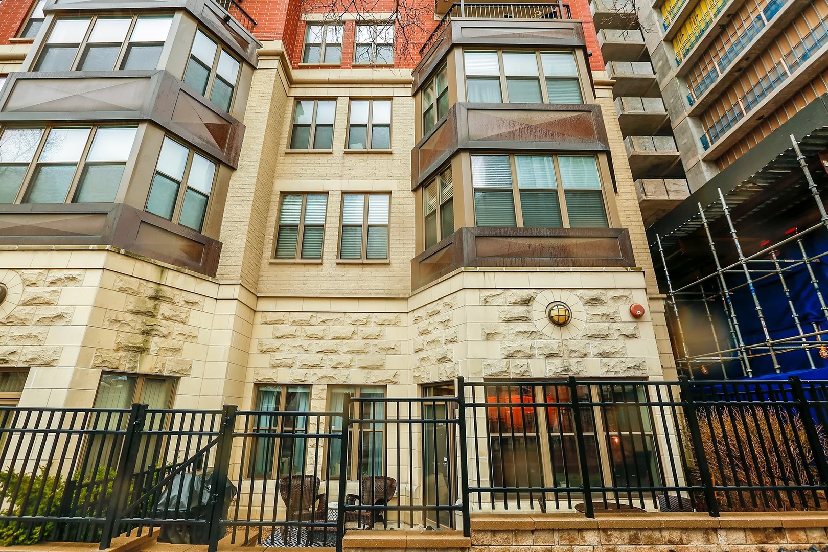 1250 South Indiana Avenue, Unit 101 Chicago, IL 60605 - Photo 2 of 16 front view of a building
