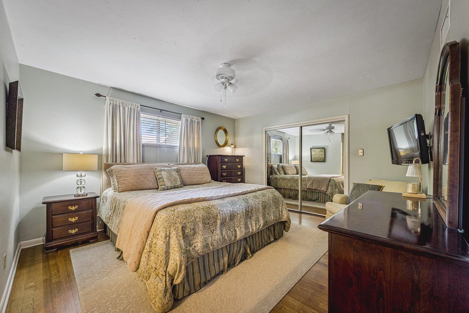 4220 Minden Road Memphis, TN 38117 - Photo 13 of 30 a bedroom with a bed and large windows