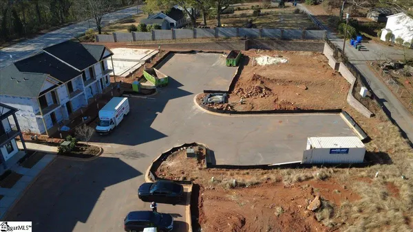 $399,000 | 9 Hawthorne Lane, Unit 105, Greenville, SC 29605