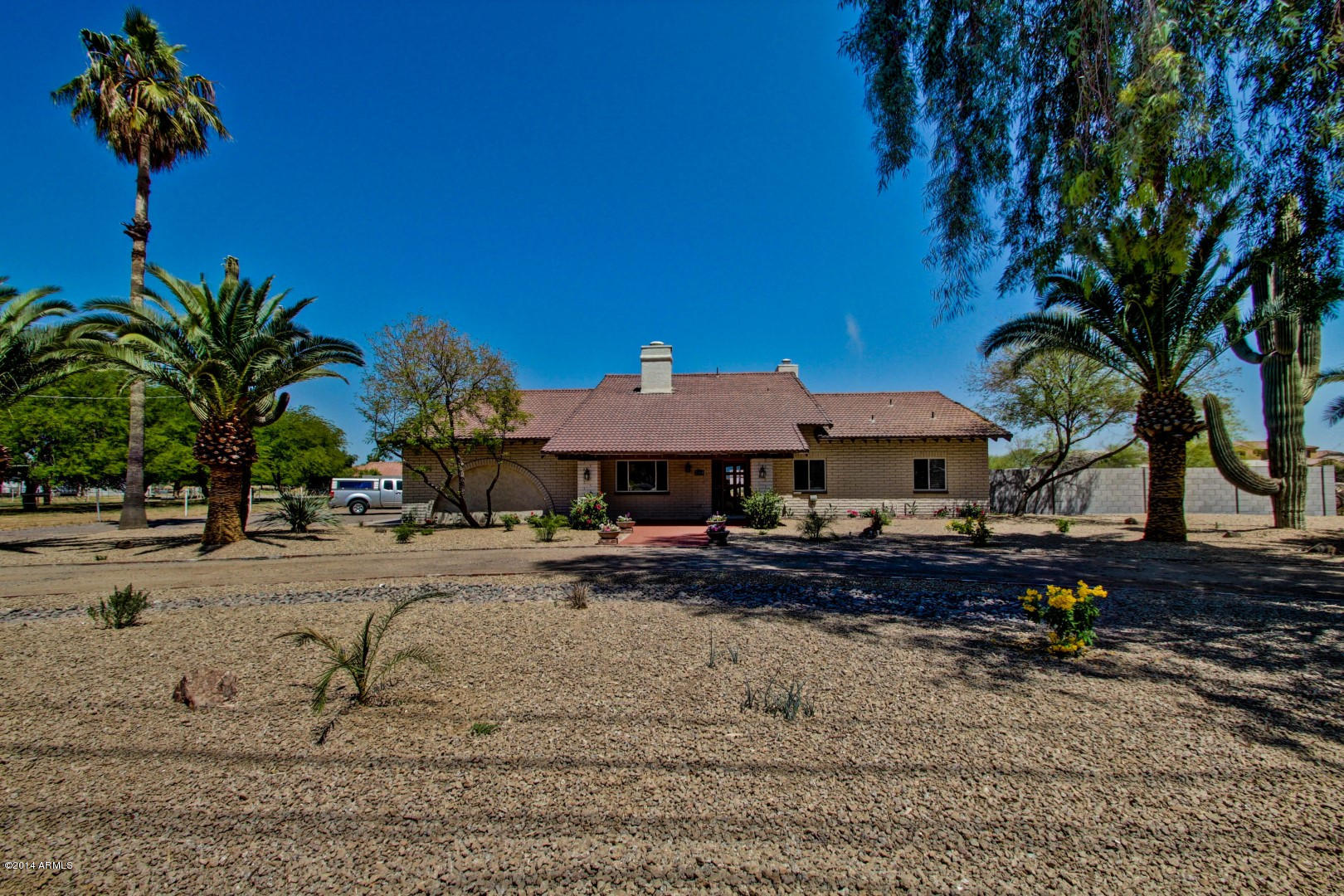21429 South Lindsay Road Gilbert, AZ 85298 - Photo 3 of 57 Lindsay (3)
