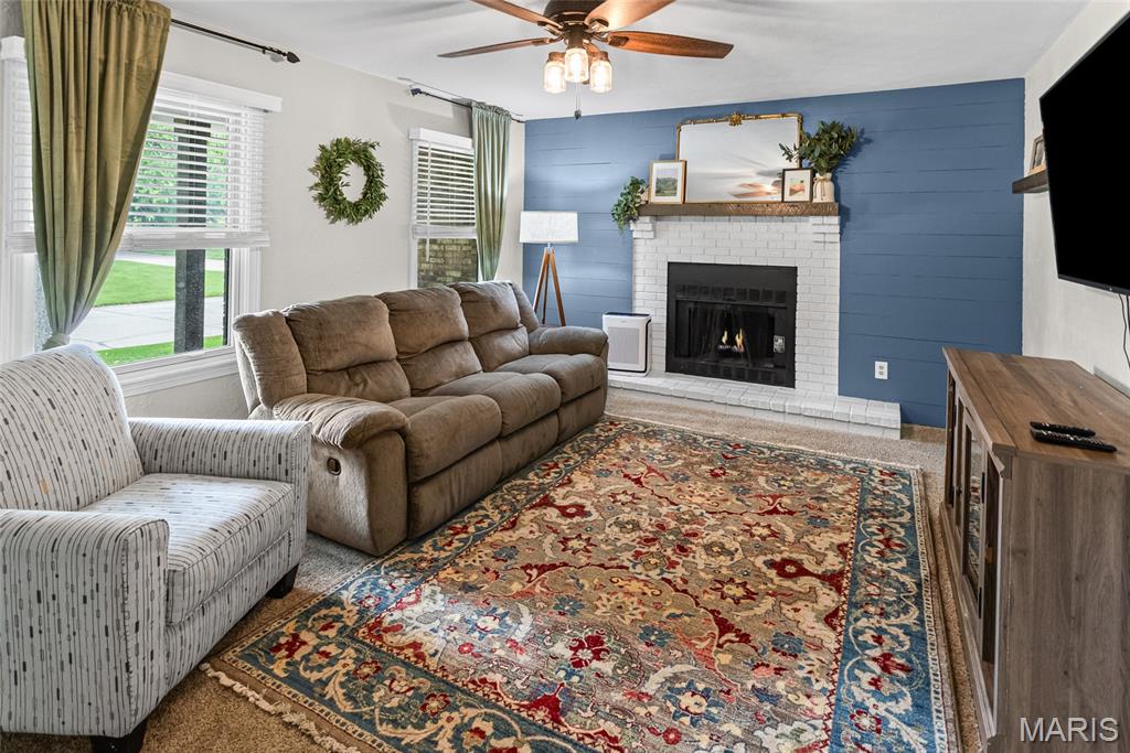608 Goldfinch Lane Troy, IL 62294 - Photo 9 of 64