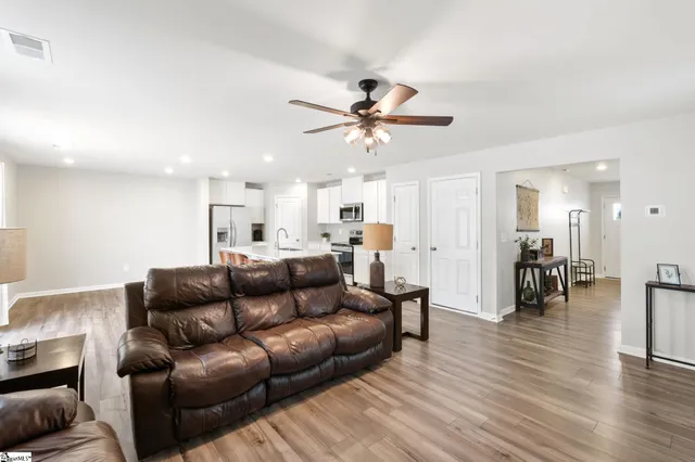 $254,999 | 1929 Landrow Lane, Boiling Springs, SC 29316