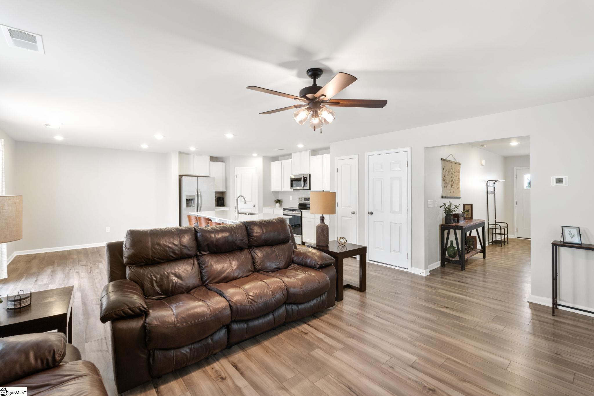 1929 Landrow Lane Boiling Springs, SC 29316 - Photo 11 of 32