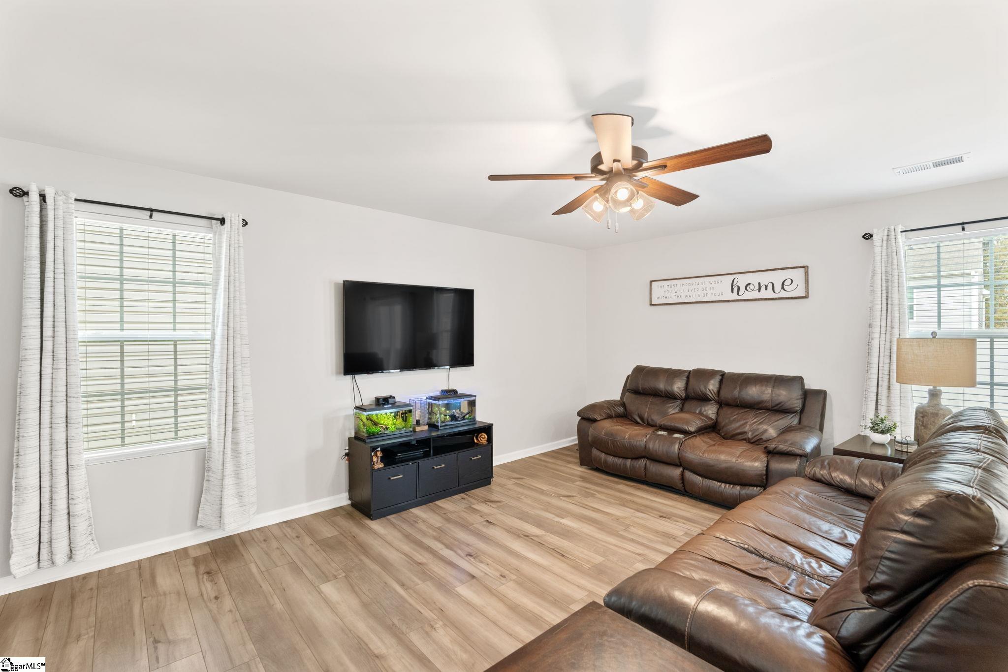 1929 Landrow Lane Boiling Springs, SC 29316 - Photo 14 of 32