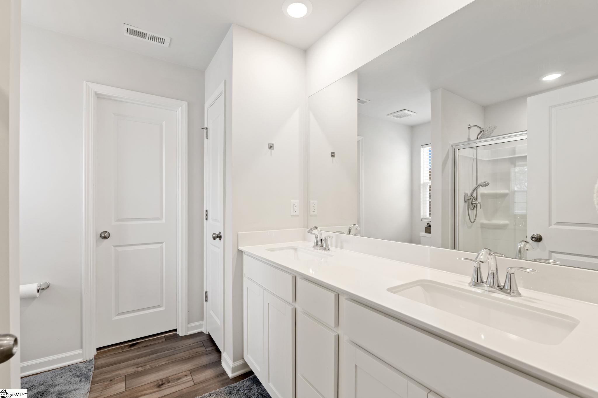 1929 Landrow Lane Boiling Springs, SC 29316 - Photo 19 of 32