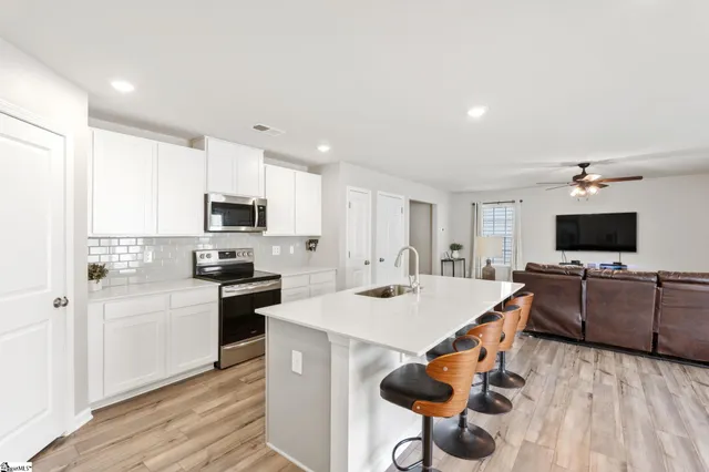 $254,999 | 1929 Landrow Lane, Boiling Springs, SC 29316