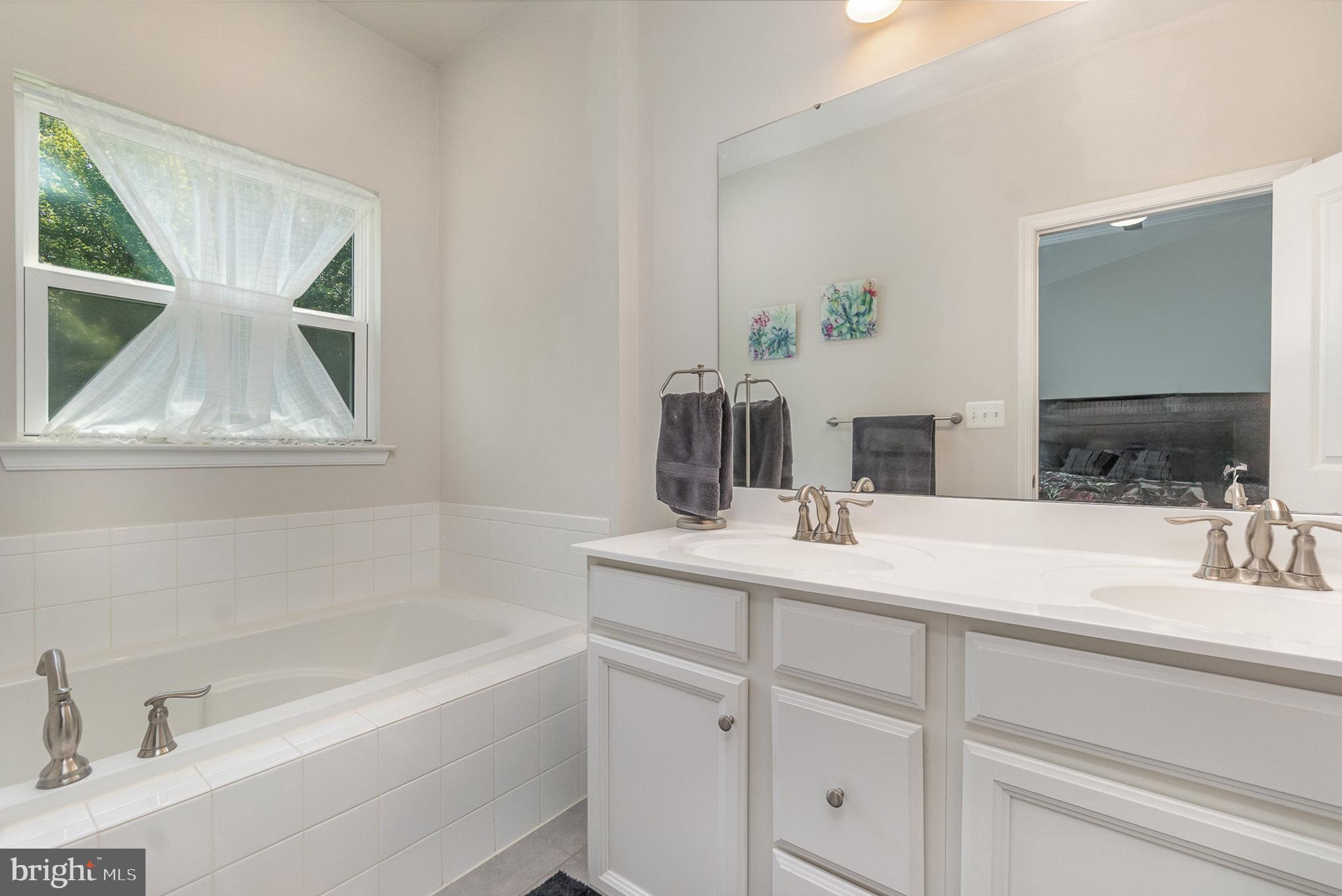 2903 Shaws Road Sparrows Point, MD 21219 - Photo 20 of 43 Primary Bathroom