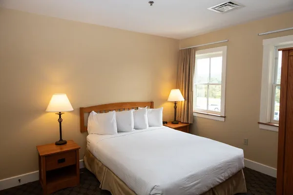 $105,000 | 246-248 Qtr I Jackson Gore Inn, Ludlow, VT 05149