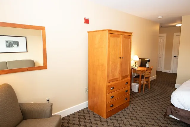 $105,000 | 246-248 Qtr I Jackson Gore Inn, Ludlow, VT 05149