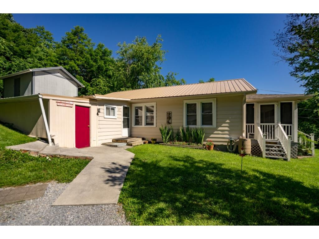 124 Loveless Road Elizabethton, TN 37643 - Photo 1 of 36 Photo 1