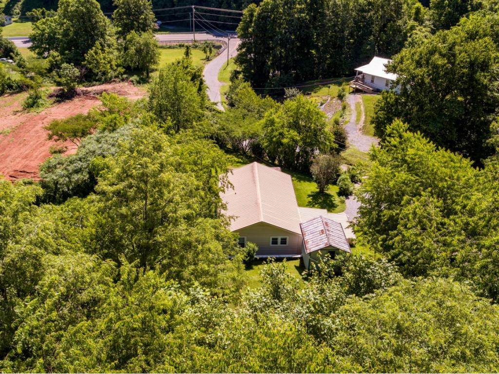 124 Loveless Road Elizabethton, TN 37643 - Photo 35 of 36 Photo 35