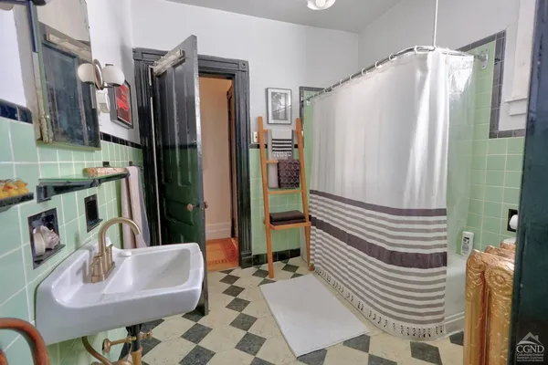 $850,000 | 49-51 Worth Avenue, Hudson, NY 12534