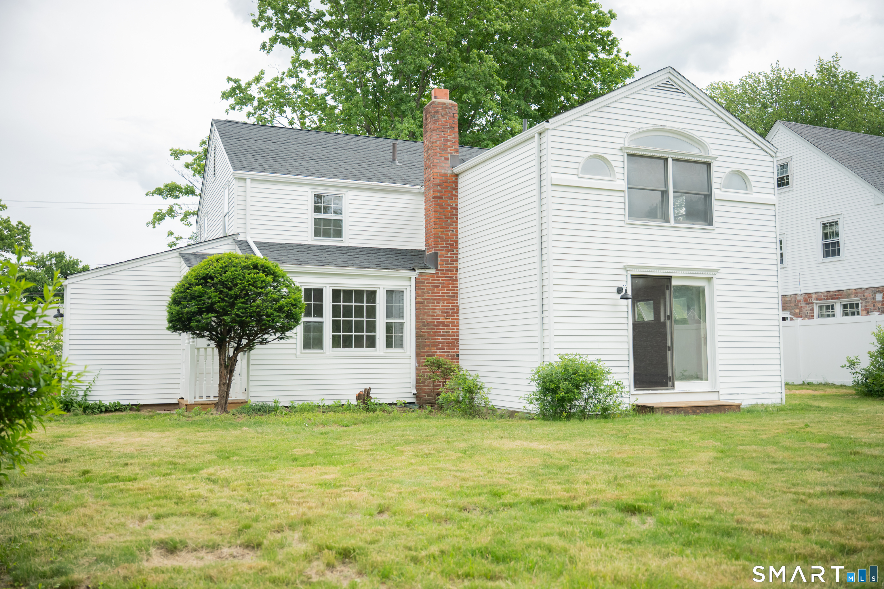 249 Ridge Road Wethersfield, CT 06109 - Photo 3 of 14