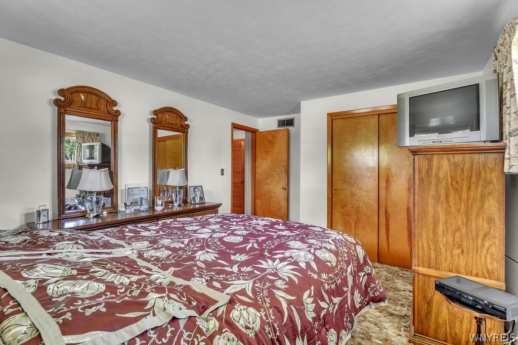 638 Borden Road Cheektowaga, NY 14227 - Photo 25 of 41 Bedroom #2