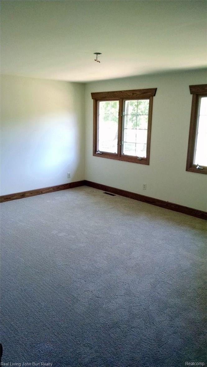 7930 Dubuque Road Clarkston, MI 48348 - Photo 12 of 17 Dubuque - 025.jpg