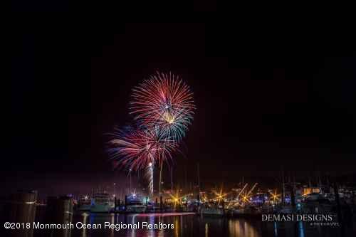 66 Gravelly Point Road Highlands, NJ 07732 - Photo 10 of 11 fireworks%202015-sm