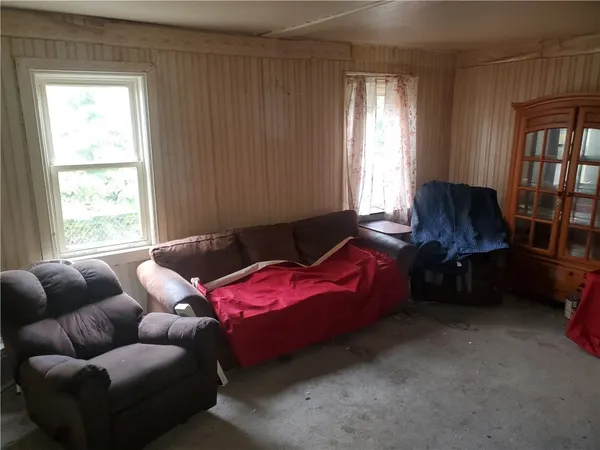 $299,900 | 10 Young Avenue, Warwick, RI 02889