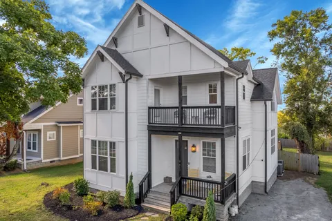 $815,000 | 1617 21st Avenue North, Nashville, TN 37208