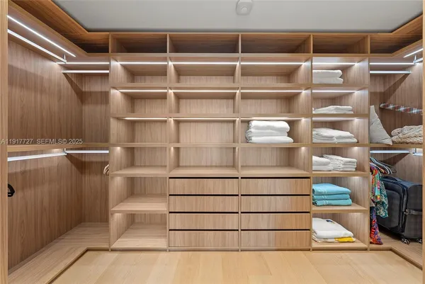 a view of a walk in closet